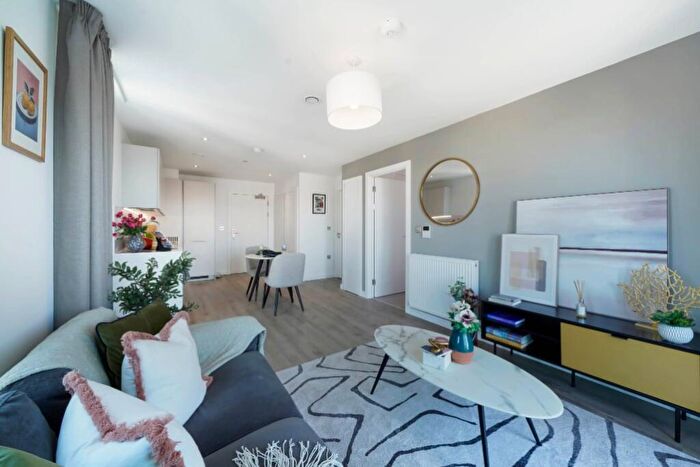1 Bedroom Apartment To Rent In Clay, M5