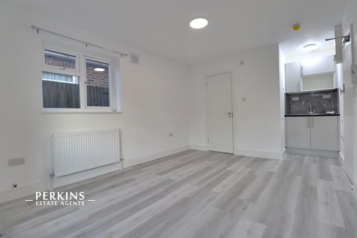 Studio To Rent In Northolt, UB5