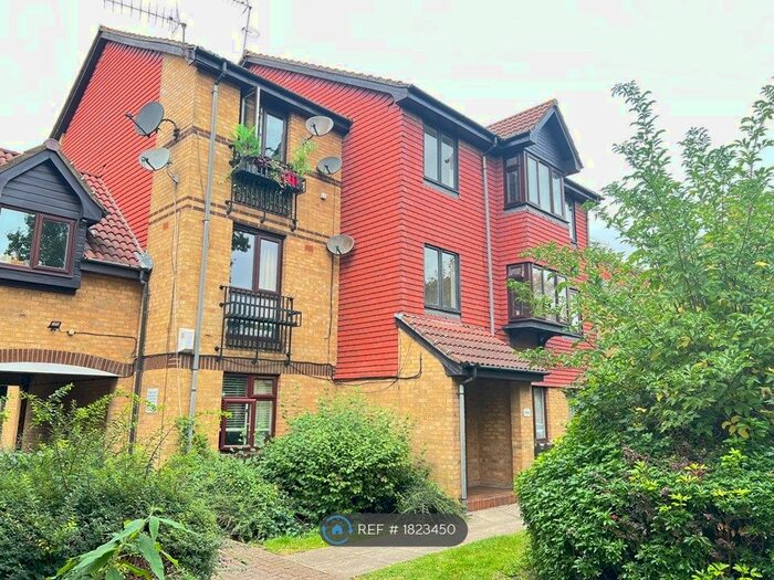 1 Bedroom Flat To Rent In Sterling Gardens, London, SE14
