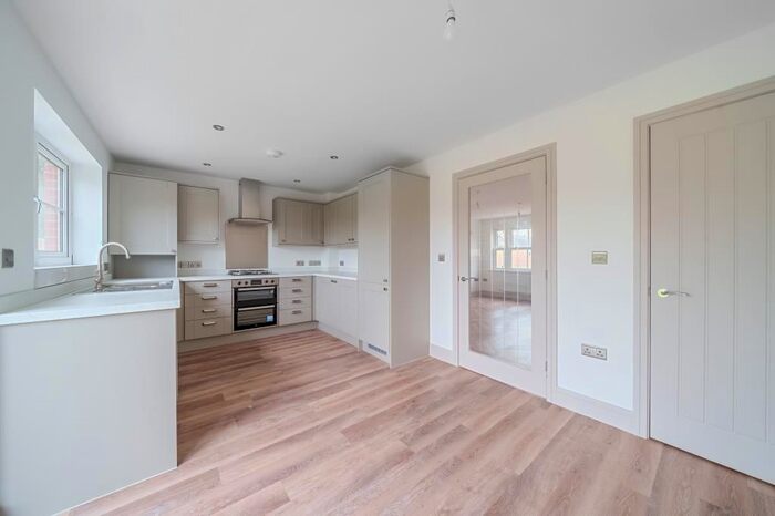 4 Bedroom Detached House For Sale In Llanddewi Hills, Llandrindod Wells, LD1