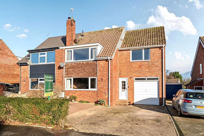 4 Bedroom Semi Detached House For Sale In Birchfield Road, Yeovil, BA21