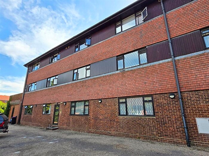 1 Bedroom Flat For Sale In Cambridge Road, Puckeridge, Herts, SG11