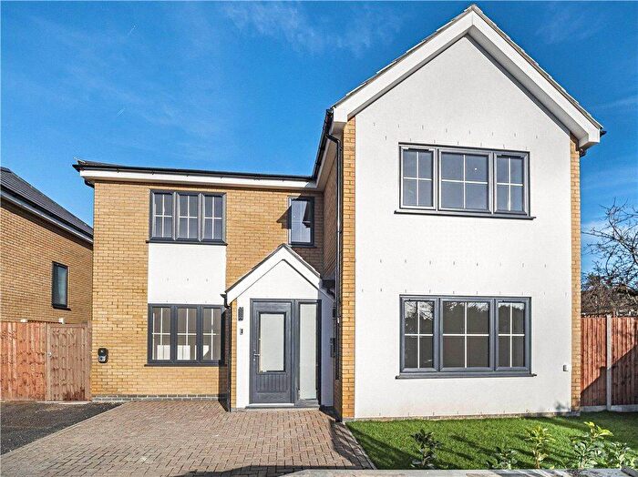 5 Bedroom Detached House To Rent In Todd Close, Bexleyheath, DA6