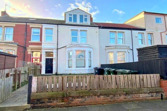 2 Bedroom Flat To Rent In Esplanade Avenue, Whitley Bay, NE26