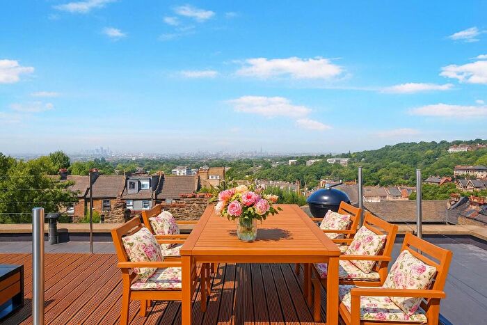 2 Bedroom Apartment For Sale In Beardell Street, Crystal Palace, London, SE19