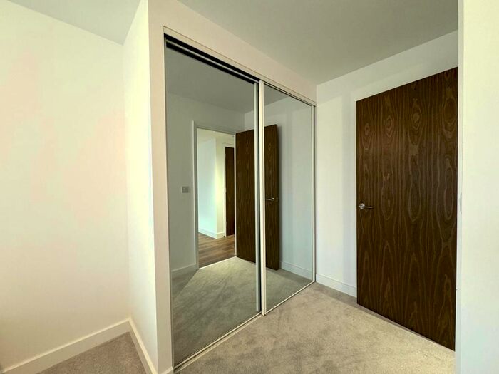 1 Bedroom Flat To Rent In Market Street, Bracknell, RG12