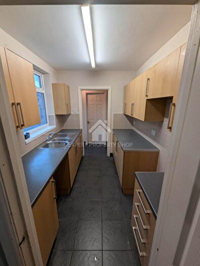 3 Bedroom Property To Rent In Cemetery Road. Worksop, Notts, S80