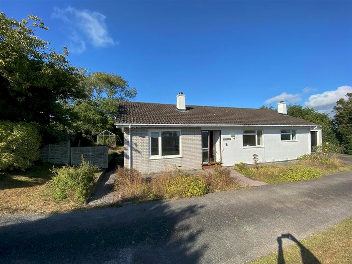 3 Bedroom Detached Bungalow For Sale In Boscolla, Tregavethan, Truro, TR4