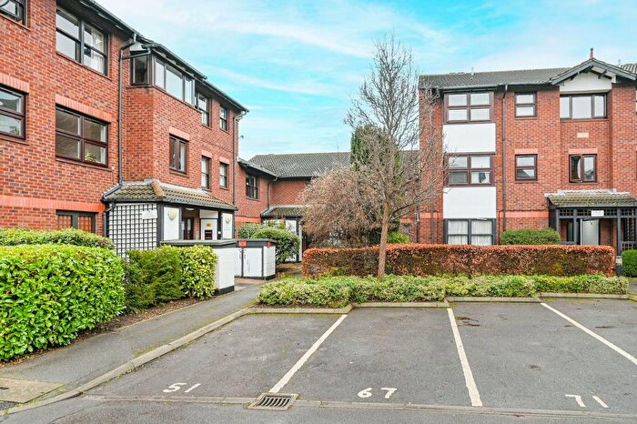 1 Bedroom Flat For Sale In Holley Road, Acton, London, W3