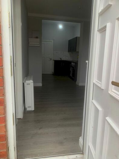 2 Bedroom Flat To Rent In Cleveland Road, Manchester, M8