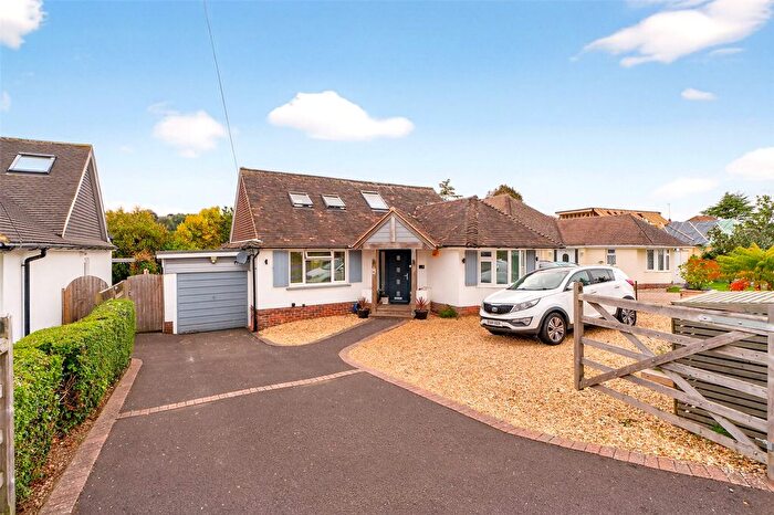 3 Bedroom Detached House For Sale In Cissbury Gardens, Findon Valley, Worthing, West Sussex, BN14