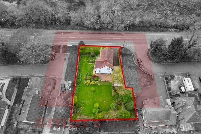 2 Bedroom Detached House For Sale In Alcester Road, Hollywood, B47