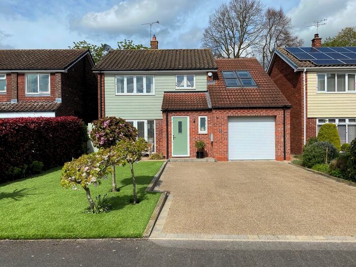 4 Bedroom Detached House For Sale In Long Meadows, Everton, Doncaster, DN10