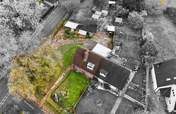 3 Bedroom Semi-detached House For Sale In Green Lane, Swineshead, Bedford, MK44