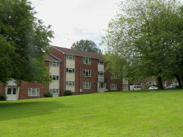 2 Bedroom Flat To Rent In Halcombe Estate, Chard, Somerset TA20