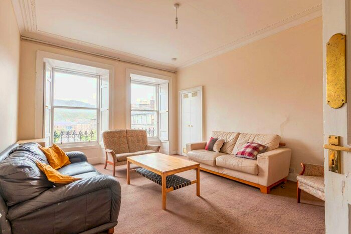3 Bedroom Flat To Rent In L &#; Clerk Street, Edinburgh, EH8