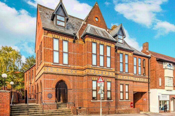 2 Bedroom Apartment To Rent In New Street, Basingstoke, RG21