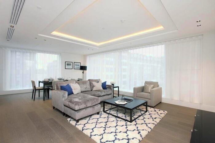 2 Bedroom Flat To Rent In Kensington High Street, London, W14