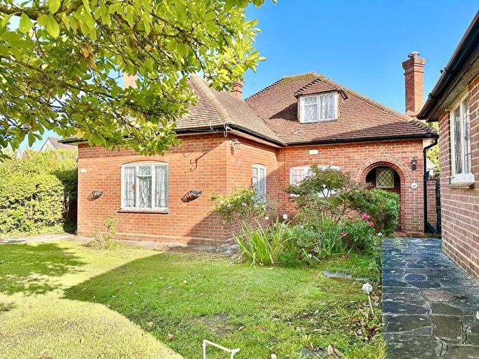 2 Bedroom Detached House For Sale In Christ Church Mount, Epsom, KT19