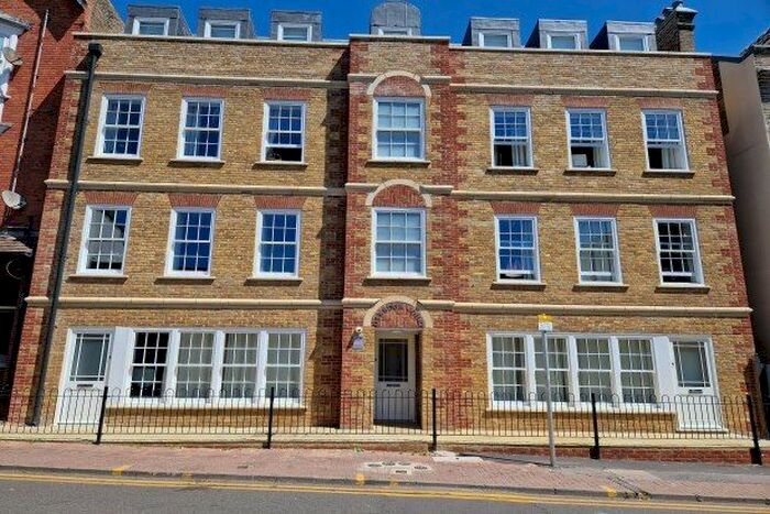 1 Bedroom Flat To Rent In - High Street, Ramsgate, CT11