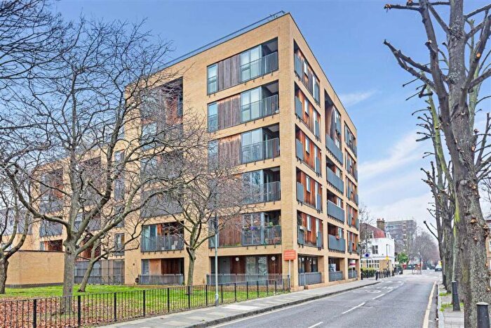 2 Bedroom Flat To Rent In Durant Street, Bethnal Green, E2