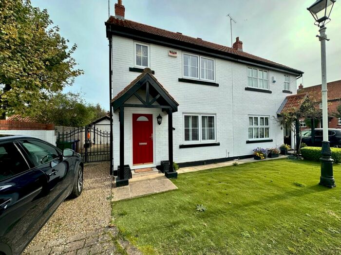 3 Bedroom Semi-Detached House To Rent In Bryan Mere, Bishop Burton, Beverley, East Riding Of Yorkshi, HU17