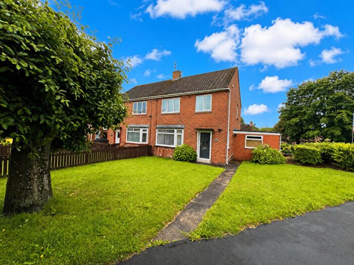 3 Bedroom Semi-Detached House For Sale In Raby Road, Ferryhill, DL17