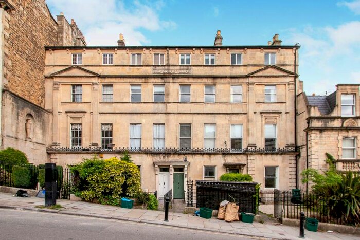 Studio To Rent In Belvedere Villas, BA1