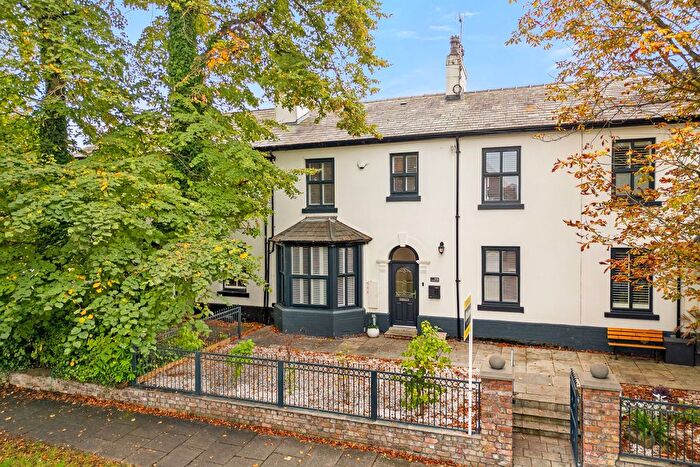 4 Bedroom Detached House For Sale In Coroners Lane, Farnworth, Widnes, WA8