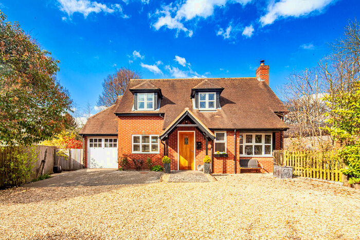 3 Bedroom Detached House For Sale In A Whitehouse Road, Woodcote, RG8
