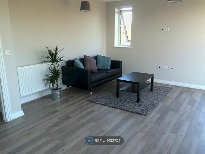 1 Bedroom Flat To Rent In Plough Court, Northolt, UB5