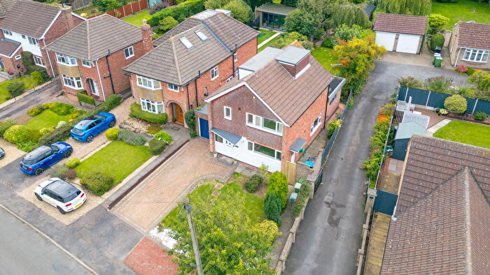4 Bedroom Detached House For Sale In High Road In Barrowby, Grantham, NG32