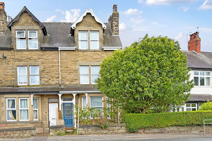 4 Bedroom End Of Terrace House For Sale In Skipton Road, Harrogate, HG1