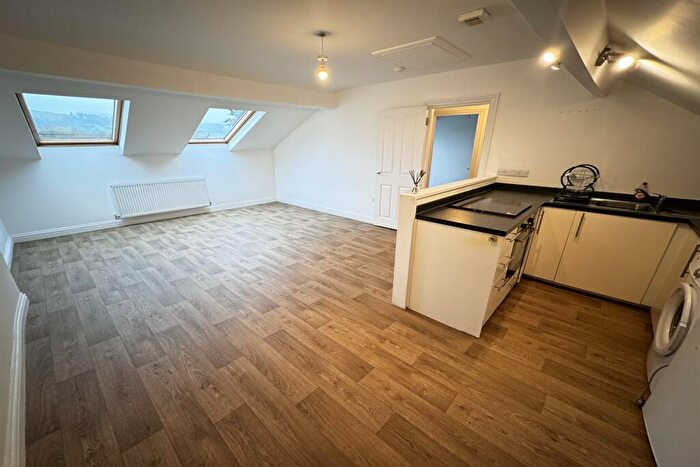 1 Bedroom Apartment To Rent In Market Street, Chapel-En-Le-Frith, High Peak, SK23