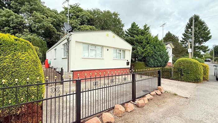 1 Bedroom Mobile/park Home For Sale In Wood End, Halsnead Park, Whiston, L35