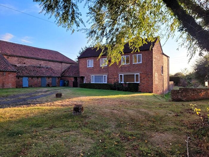 3 Bedroom Semi-Detached House To Rent In Grange Farm Cottages, West Burton, Retford, DN22
