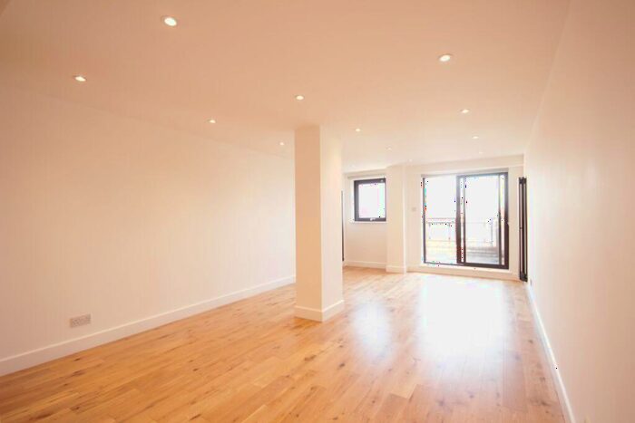 1 Bedroom Apartment To Rent In Free Trade Wharf, The Highway, Wapping, E1W