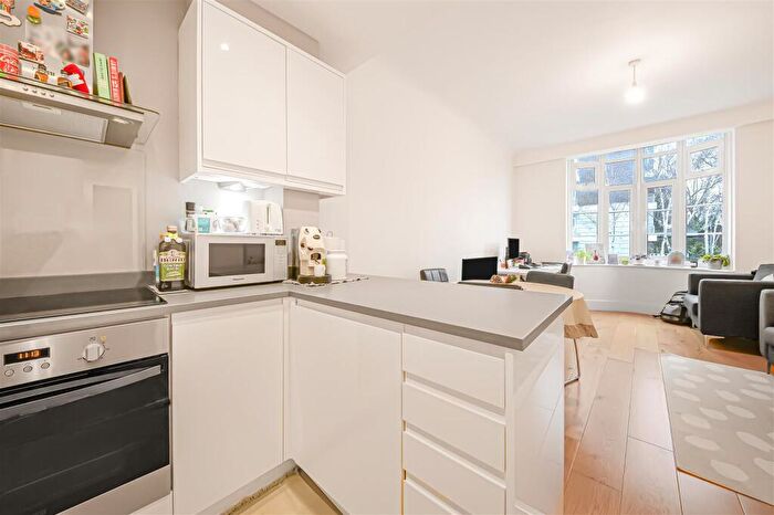 1 Bedroom Flat To Rent In Grove End Gardens, Grove End Road, NW8