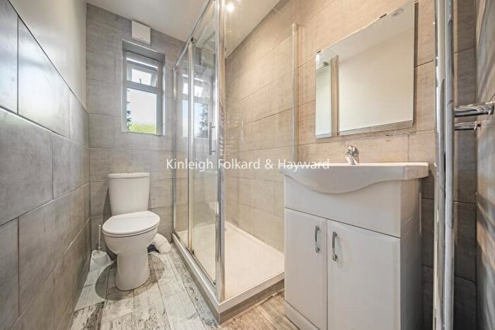 2 Bedroom Flat To Rent In Bruce Road Mitcham, CR4