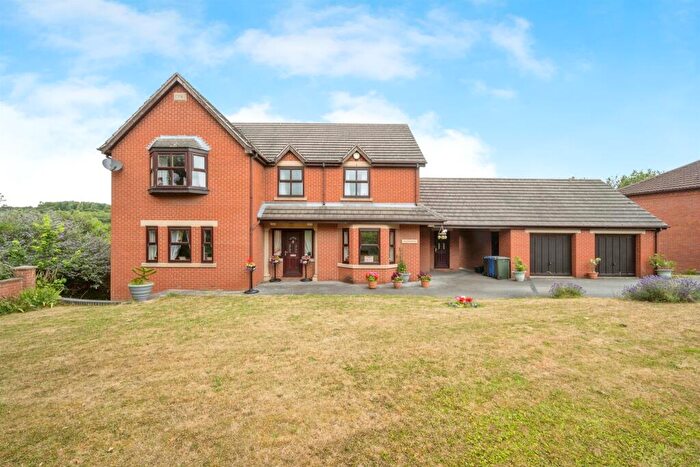 4 Bedroom Detached House For Sale In Windgate Hill, Conisbrough, Doncaster, DN12