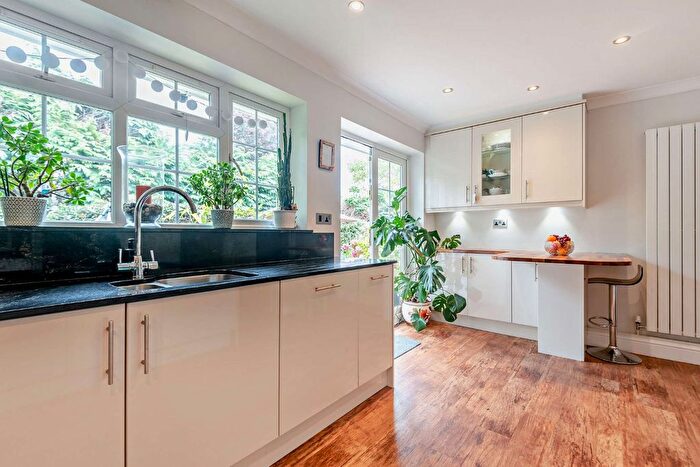 4 Bedroom Detached House For Sale In Botany Hill, The Sands, Farnham, Surrey, GU10