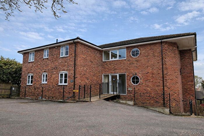 2 Bedroom Flat For Sale In Station Road, Heathfield, TN21