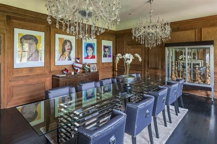 12 Bedroom Flat To Rent In Broad Common Road, Hurst, RG10