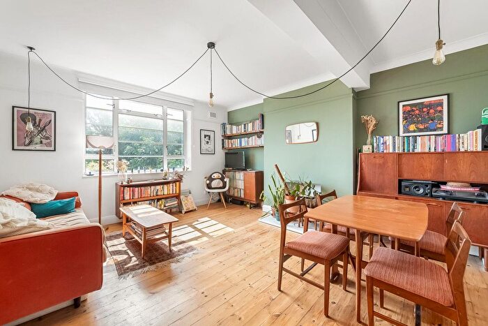 2 Bedroom Flat For Sale In London Road, Forest Hill, London, SE23