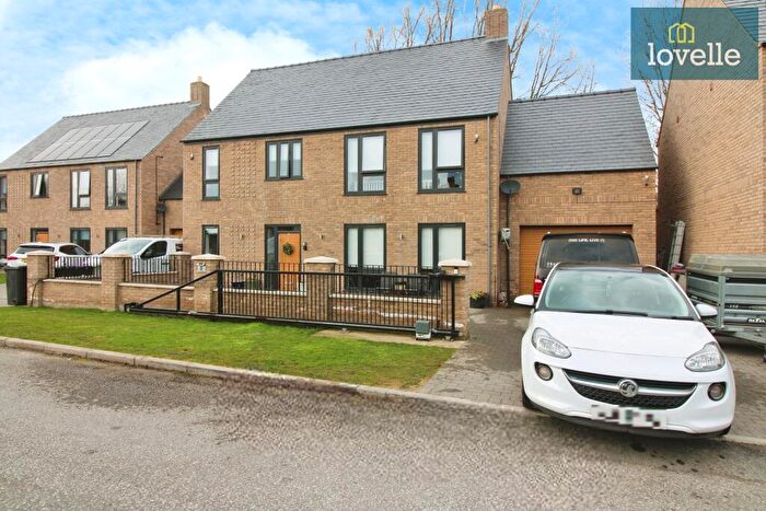 5 Bedroom Detached House For Sale In The Riverbank, Louth, LN11