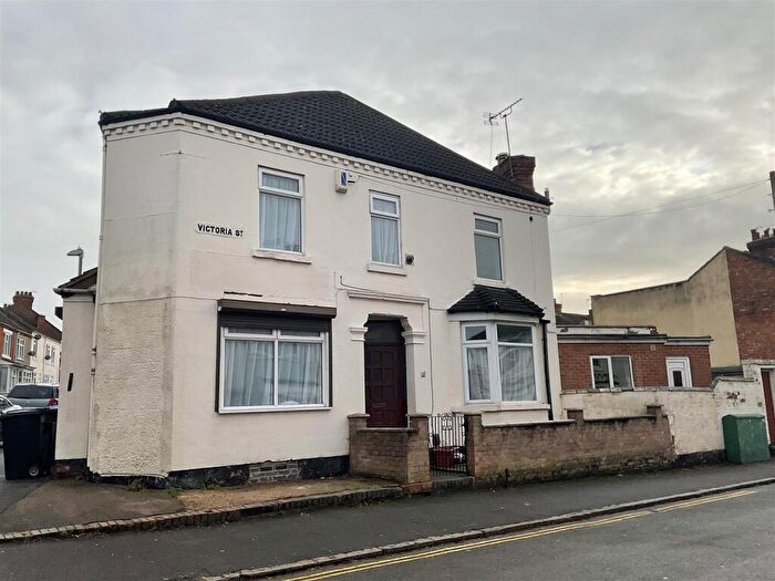 3 Bedroom End Of Terrace House To Rent In Victoria Street, Rugby, CV21