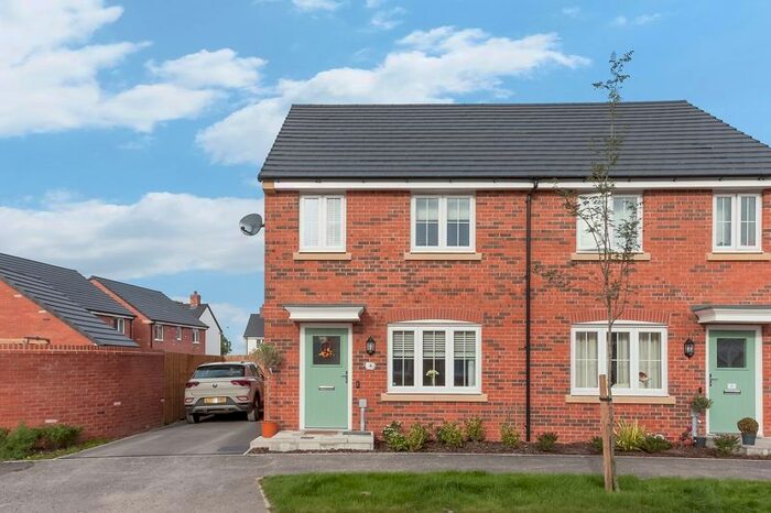 3 Bedroom Semi-Detached House To Rent In Elmy Avenue, Congleton, CW12