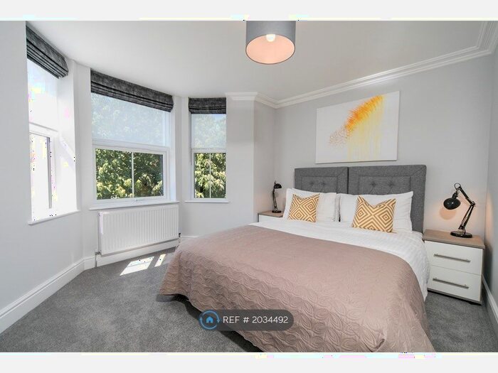 2 Bedroom Flat To Rent In Brownlow Road, Reading, RG1