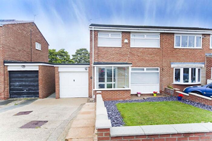 3 Bedroom Semi Detached House For Sale In Formby Close, Hartlepool, TS27