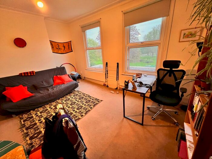 1 Bedroom Flat To Rent In Endymion Road, London, N4